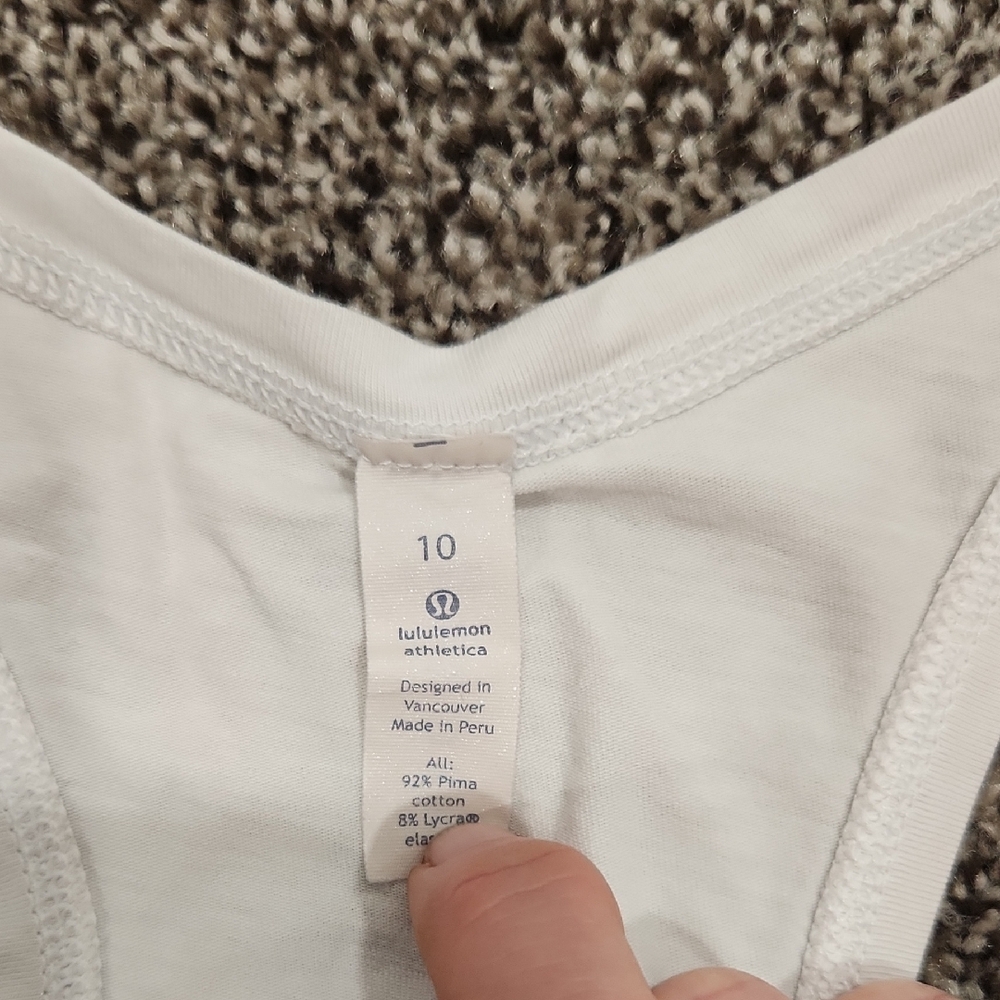 Lululemon Athletica White Fitted Sleeveless Tank Top - Picture 2 of 5